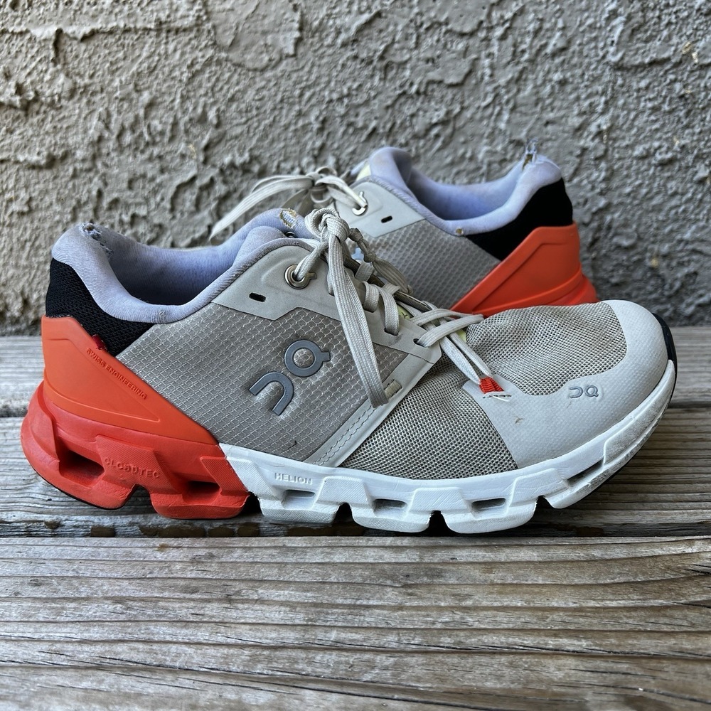 On Shoes Women Size 7.5 Cloudflyer 4 Sand Flame Running Read Description